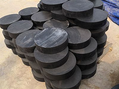 秀洲区板式橡胶支座由若干层橡胶片与薄钢板经加压硫化
